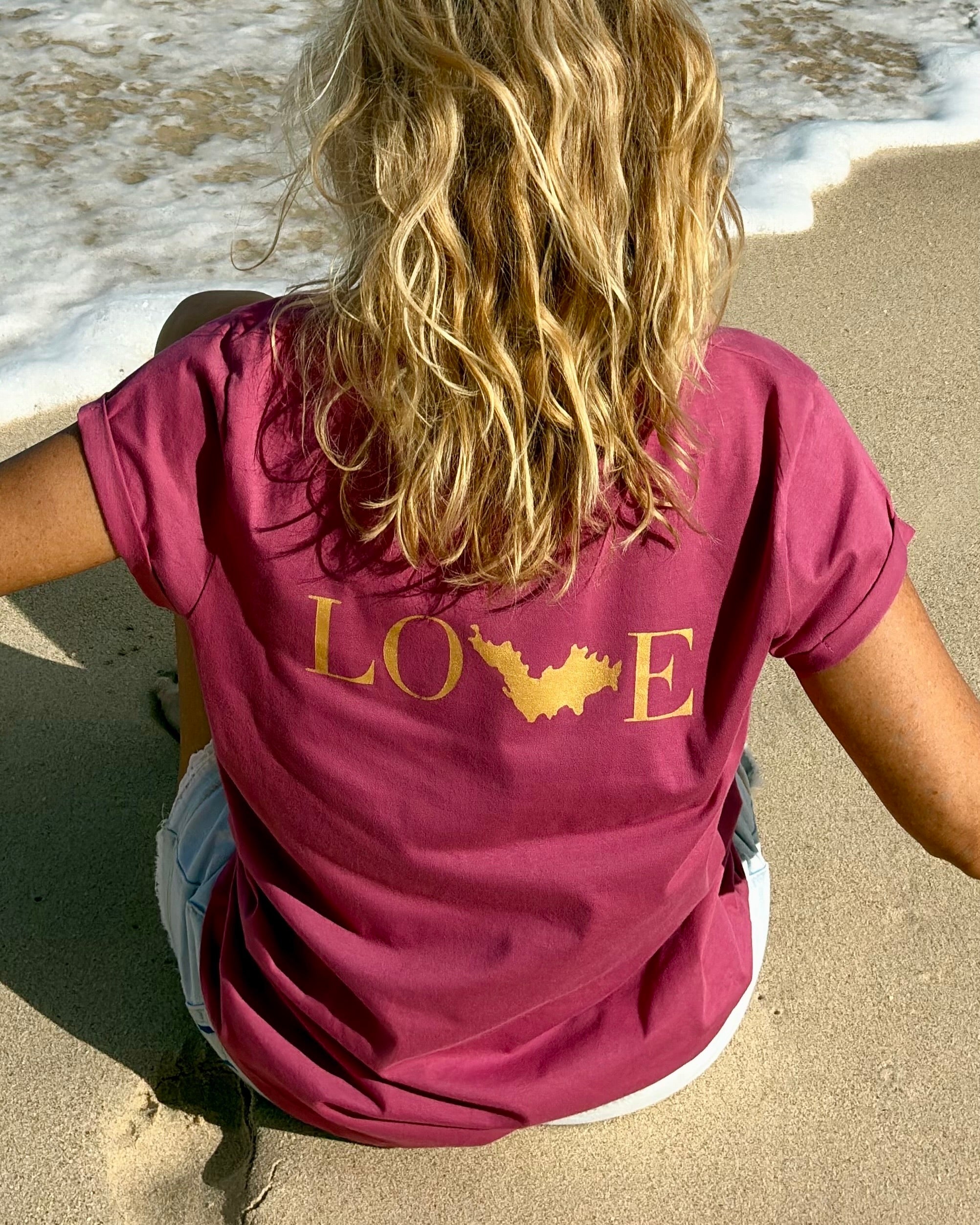 T-shirt en coton bio couleur framboise Plage de Flamands St Barth
